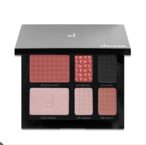 Doucce On The Go Palette with Highlighter, Blush and Eyeshadows